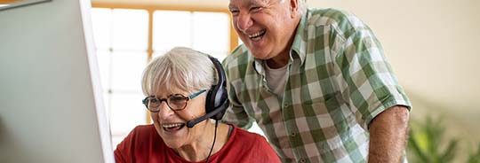 modern-senior-couple-at-home