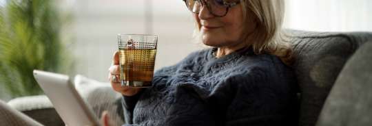 Weird Tea Trick Calms Your Mind While Boosting Focus